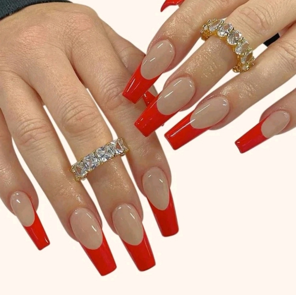 Red tips fake nails